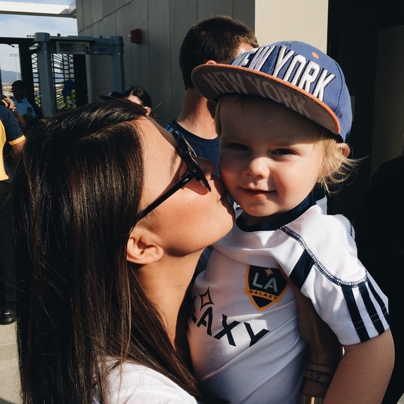 Meet your posher - Picture 3 of 5